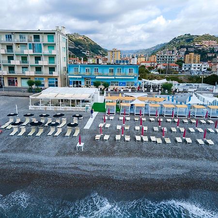 Hotel Piccolo Paradiso ボルディゲーラ エクステリア 写真