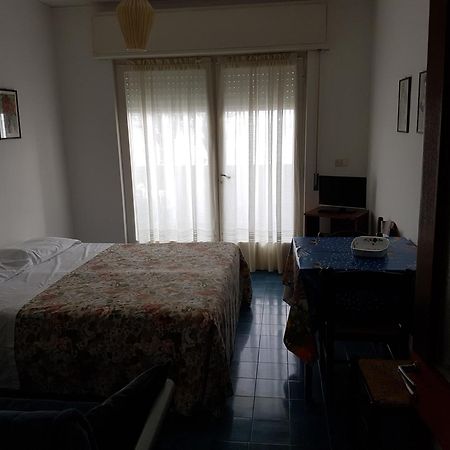 Hotel Piccolo Paradiso ボルディゲーラ エクステリア 写真