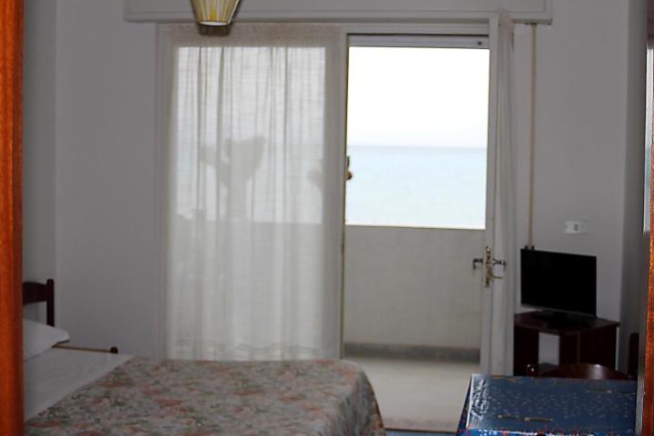 Hotel Piccolo Paradiso ボルディゲーラ エクステリア 写真